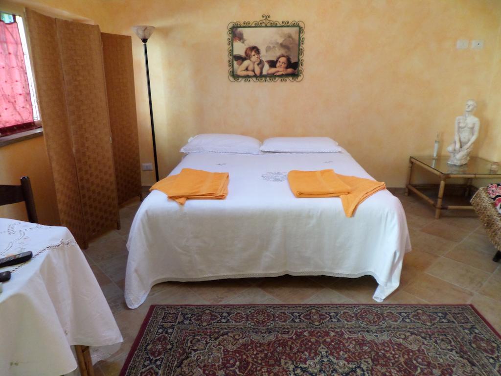 B&B Villino Lory Marino Room photo